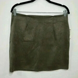 Olive mini skirt